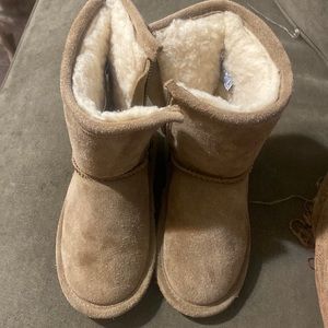 Bearpaw boots